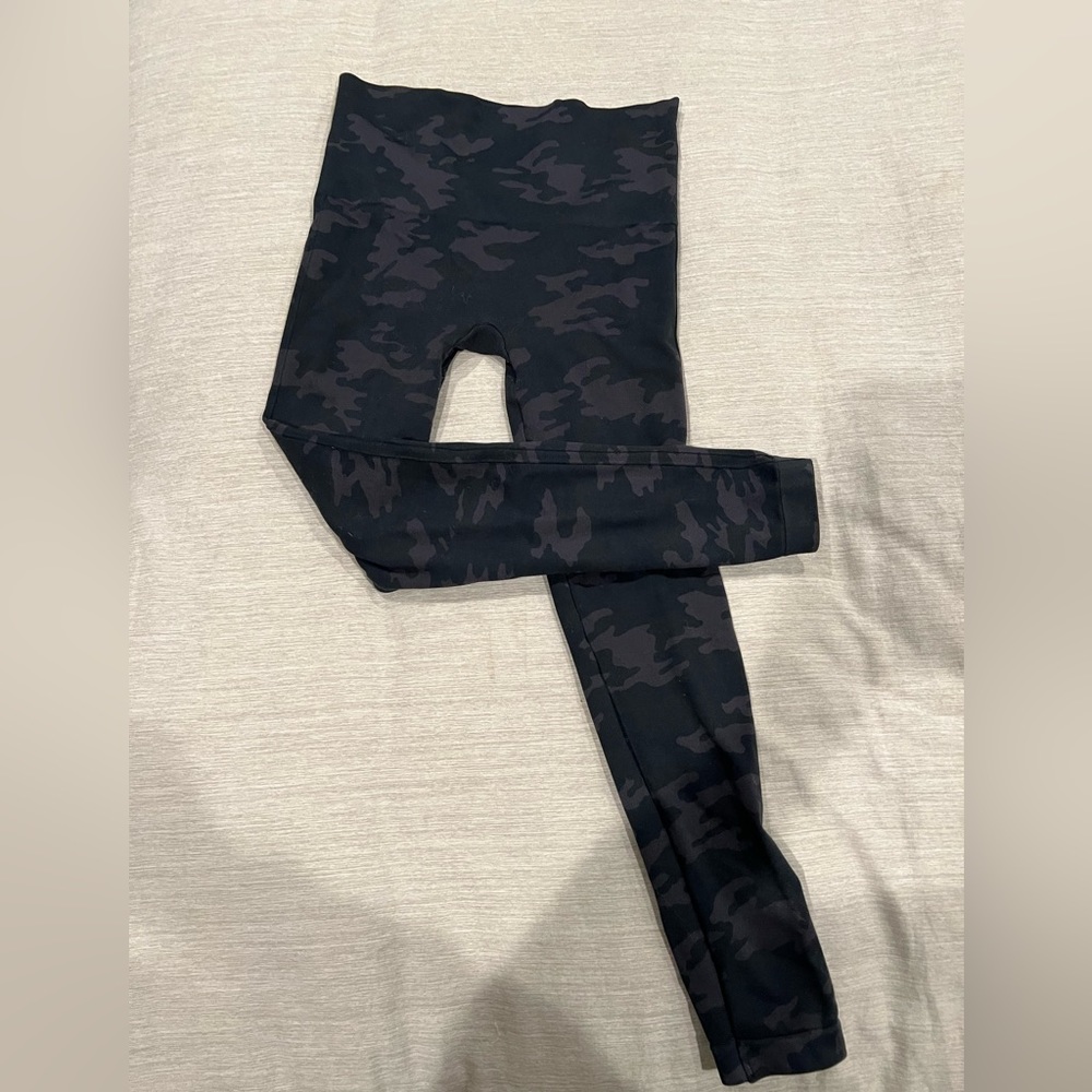 Spanx seamless high waist leggings - black camo print